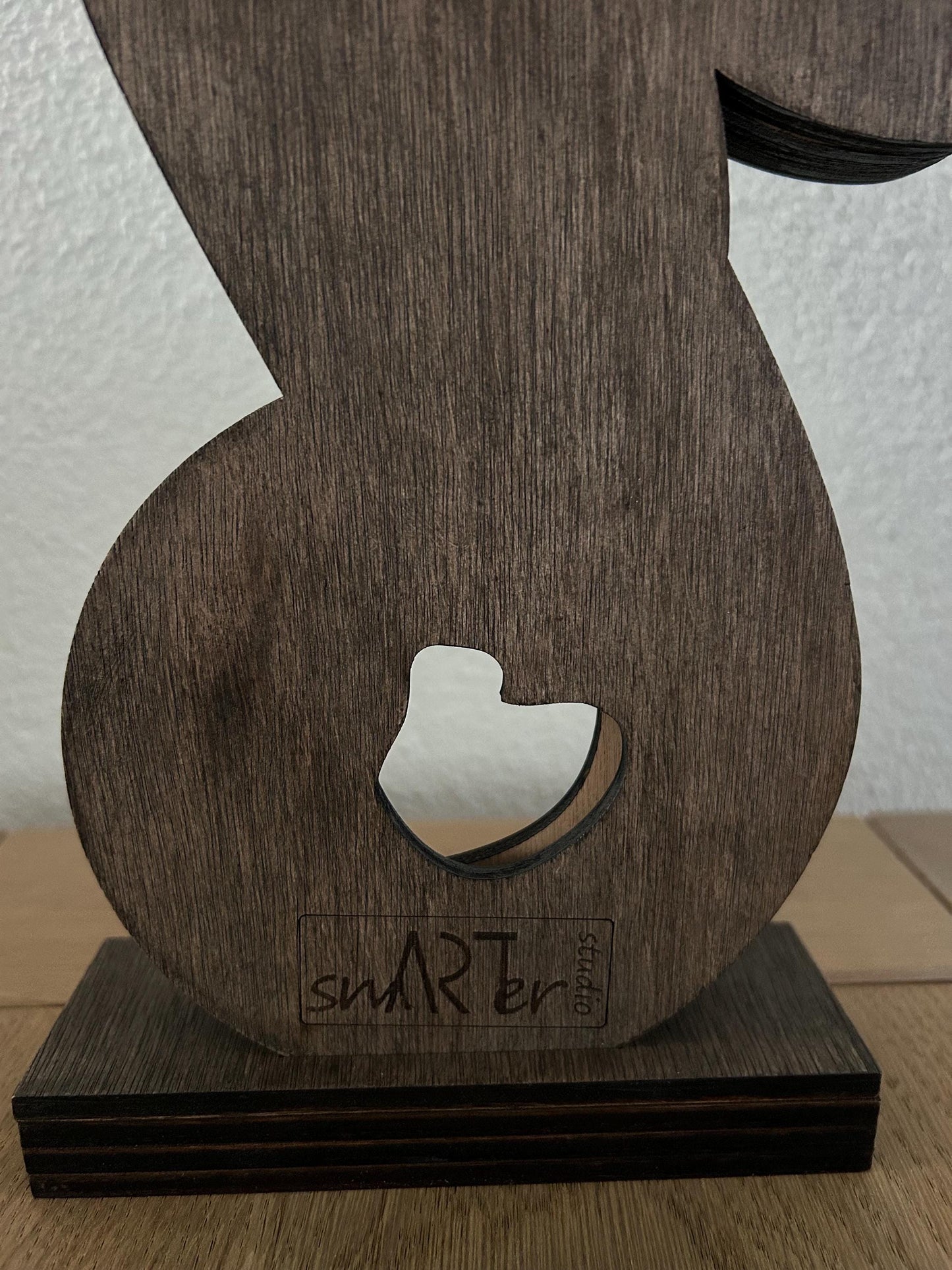 Minimalistische houten sculptuur – Handgemaakte lasergesneden kunst – Woondecoratiecadeau